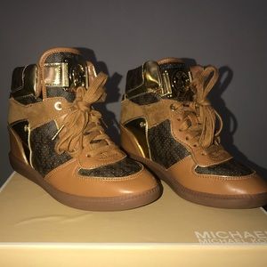 Michael kors Nikko high top sneakers.